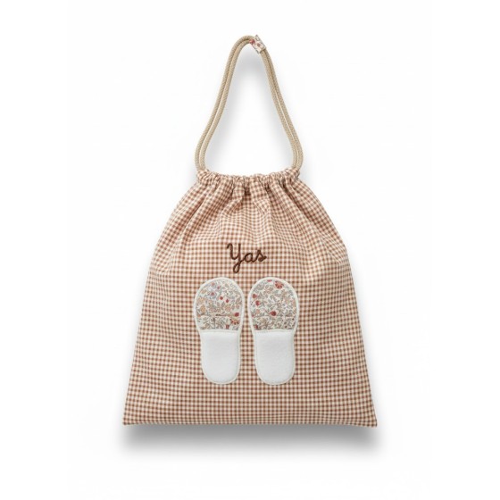 Bolsa para zapatillas bordada